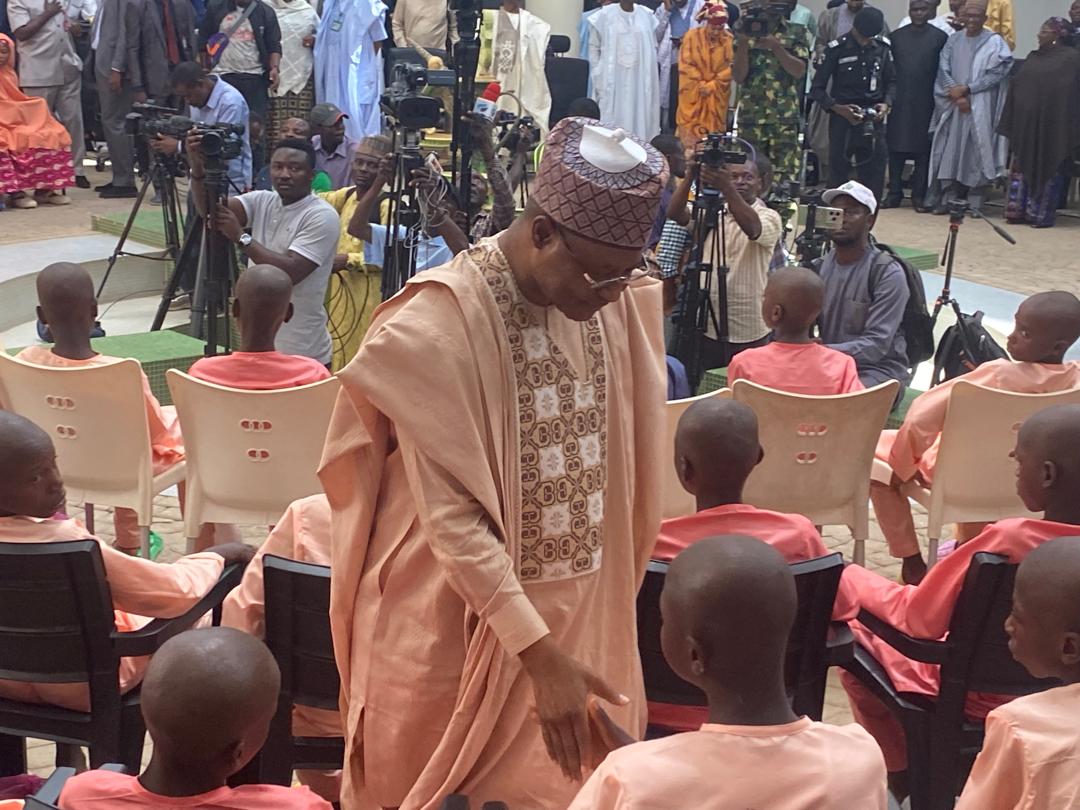 Rescued Kaduna Schoolchildren Handed Over to Governor