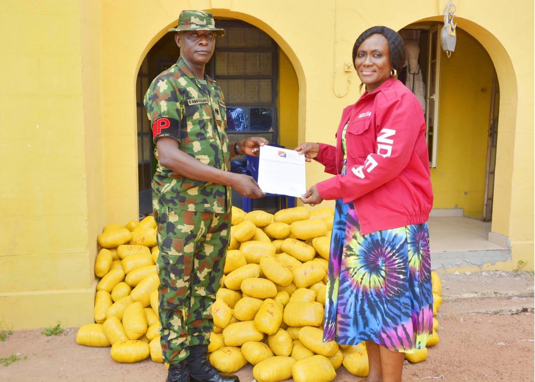 Nigerian Army Hands Over 441kg of Suspected Cannabis Sativa to NDLEA in Ogun State!