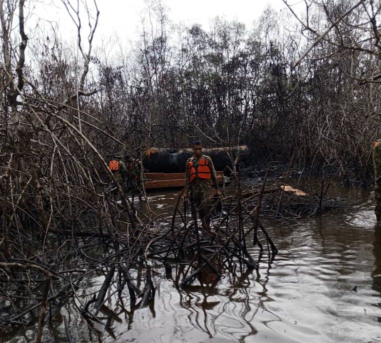 Nigerian Army Destroys Illegal Refining Sites in Rivers and Bayelsa States