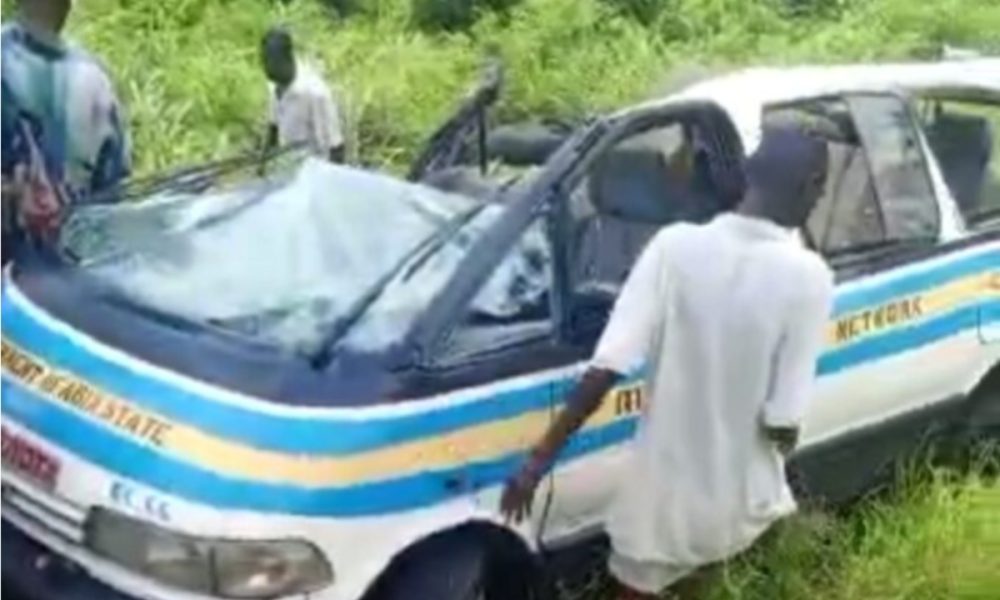 Tragic Crash Claims Lives of Passengers, Including Two Babies, on Enugu-Aba Expressway