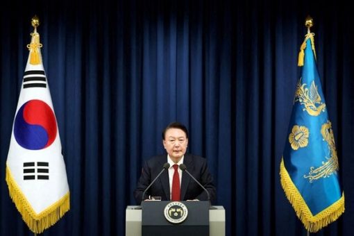 South Korean Police Seek to Search President Yoon Suk Yeol’s Office Amid Martial Law Investigation